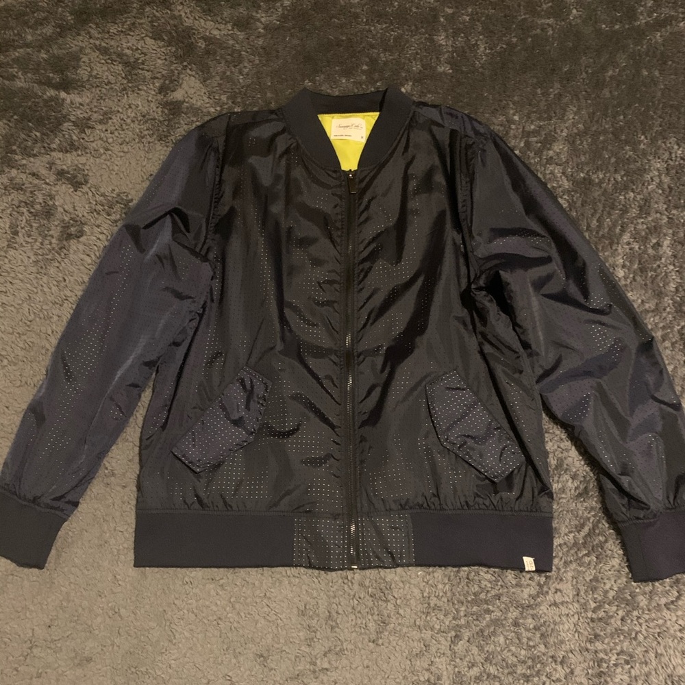 BOMBER JACKET